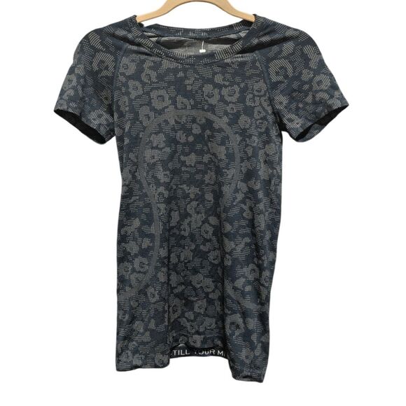 LULULEMON ATHLETICA Swiftly Tech Short Sleeve Shirt 2.0 Size 4 - Picture 3 of 4